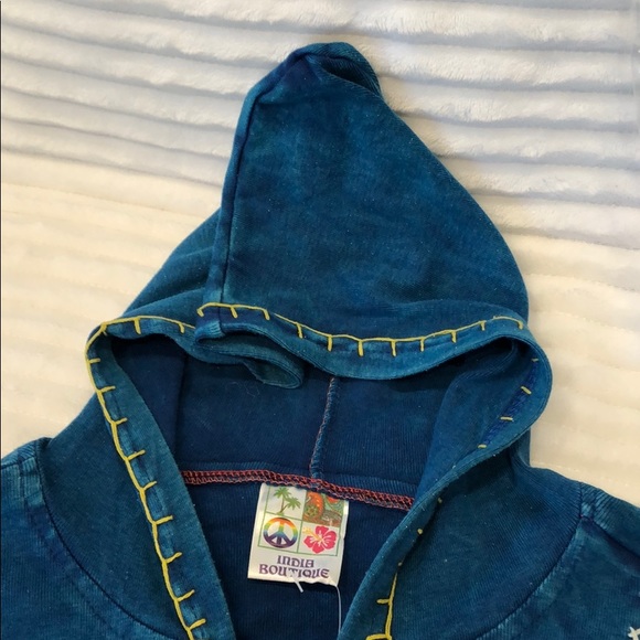 Casual Top - Picture 3 of 7